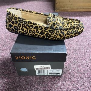 Vionic Honor Ashby in tan leopard